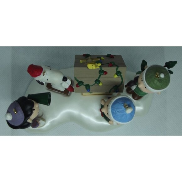 Hallmark Ornament Set (lot of 5) Keepsake Peanuts 50th Anniv A Snoopy Christmas - Picture 5 of 13